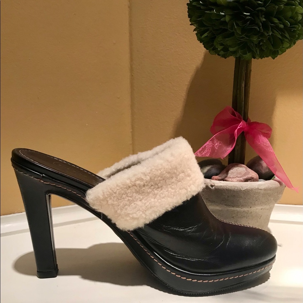 COACH KACIE SHEARLING TRIM LEATHER MULES EUC SZ 6